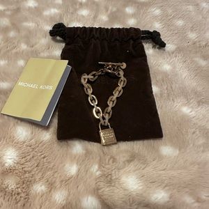 Michael Kors bracelet used but in great condition
